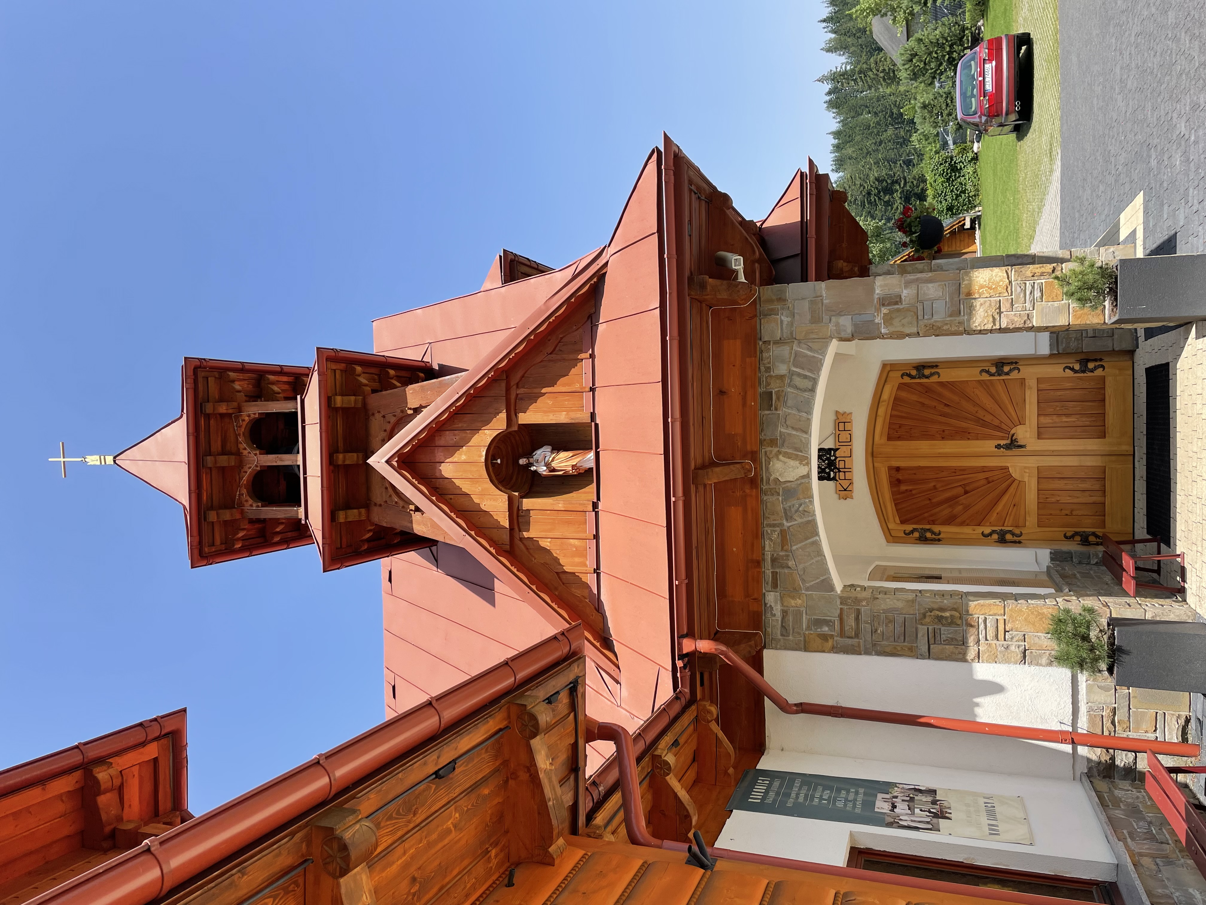 Kaplica Zakonu Księży Kanoników Regularnych Laterańskich w Kirach, pw. Matki Bożej Gietrzwałdzkiej W Kościelisku